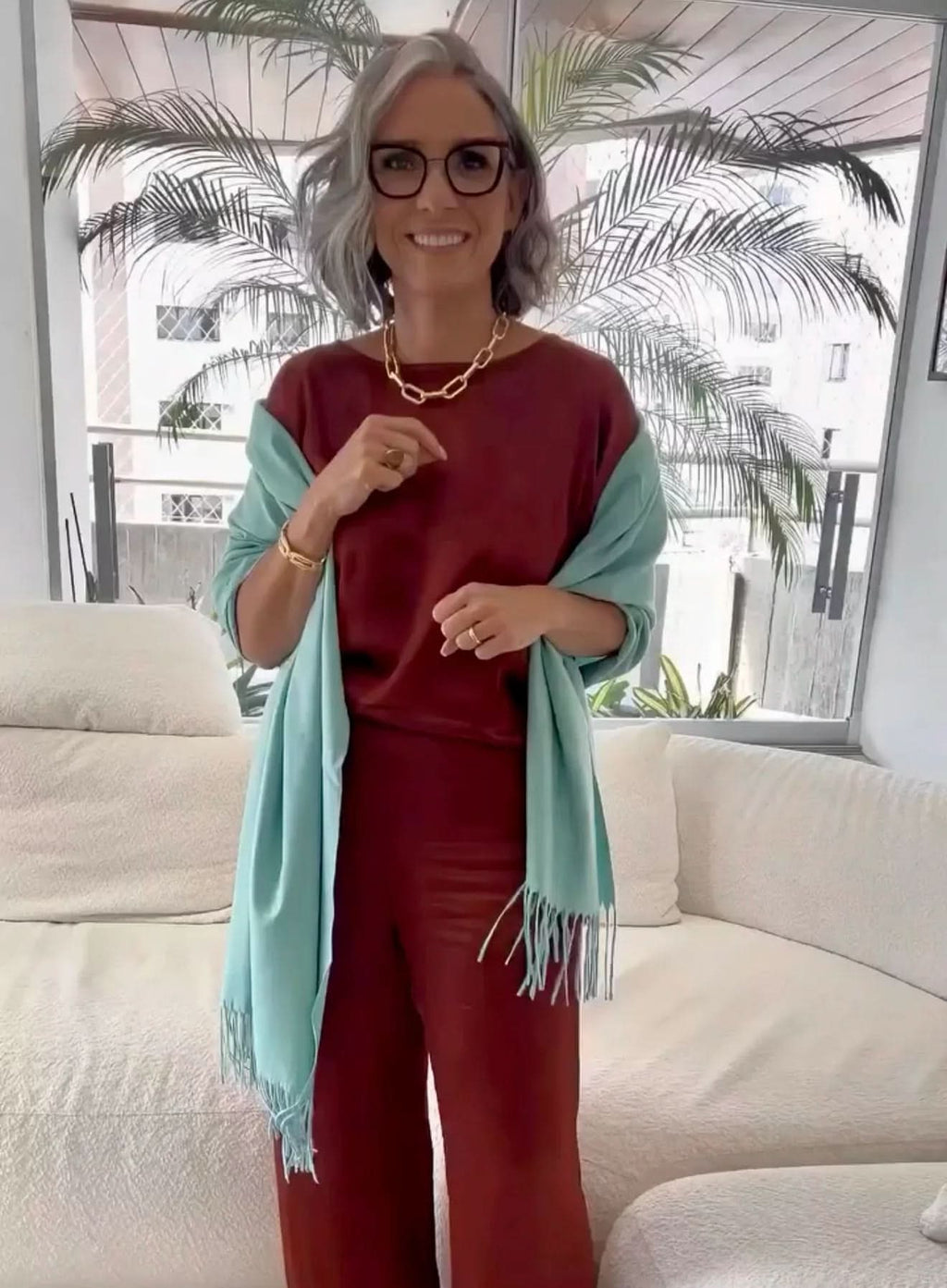 Ensemble Glanz-Viskose – Bordeaux mit blauem Schal