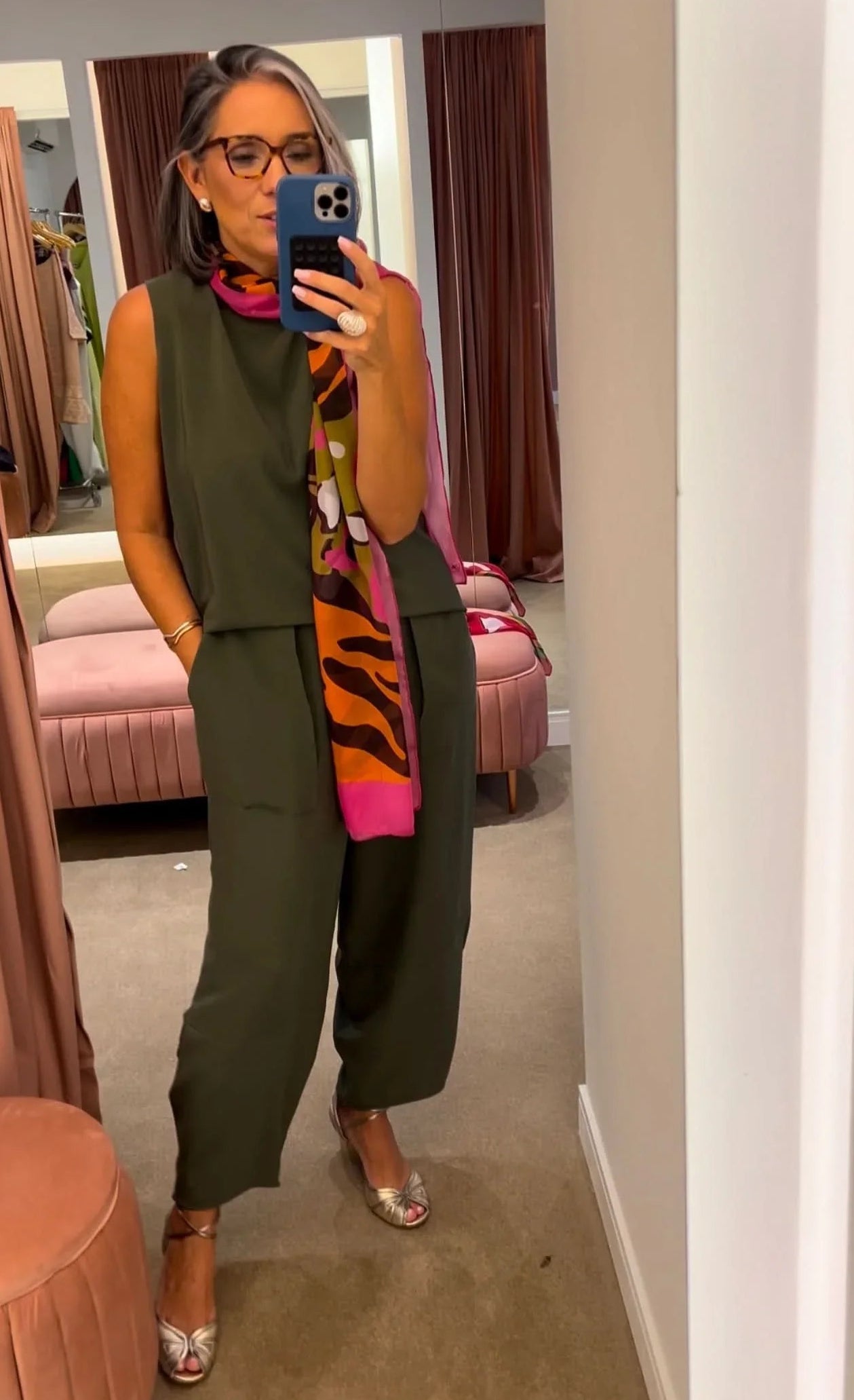 Ensemble Laguna Seide – Look mit Schal