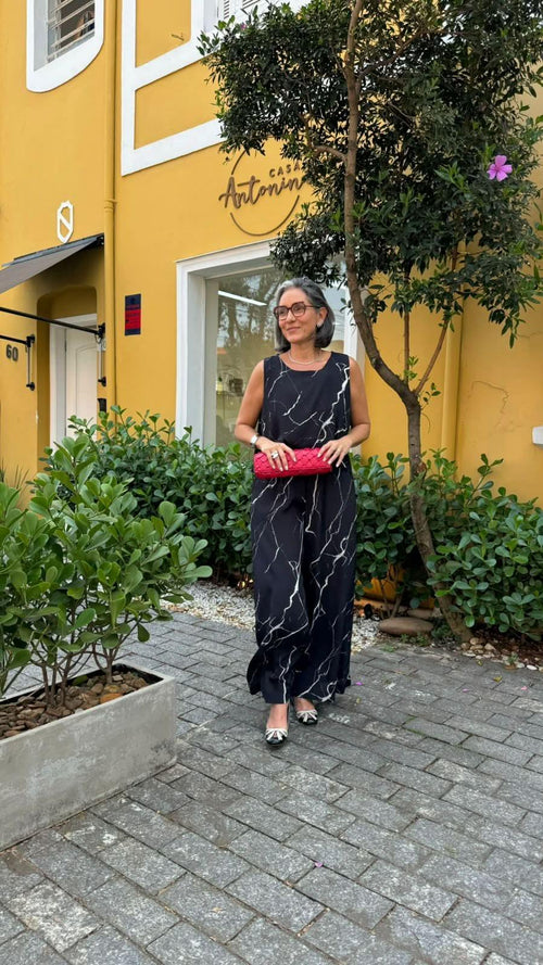 Ensemble Carrara Nero – Look mit rosa Clutch